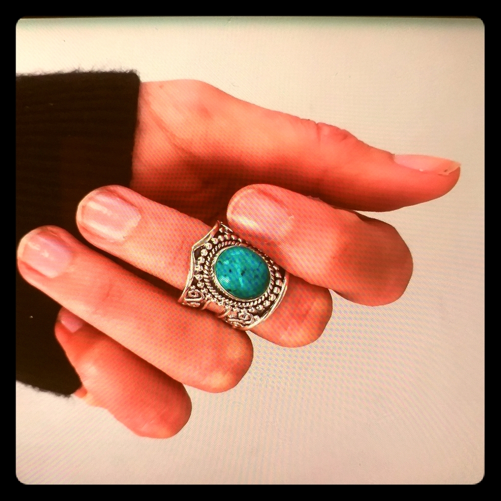 Vintage 925 Sterling Blue Fire Opal Ring